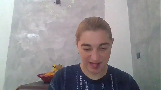 GoldenAngelMilf online show from March 12, 7:25 am