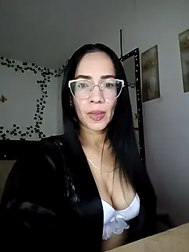 Snapshot of YaraDuartee chatting on October 23, 10:08 pm YaraDuartee online show from October 23, 10:08 pm