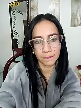 Snapshot of YaraDuartee chatting on December 13, 7:53 pm YaraDuartee online show from December 13, 7:53 pm