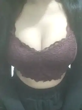 Snapshot of Rosie_Star chatting on April 13, 2:55 pm Rosie Star online show from April 13, 2:55 pm