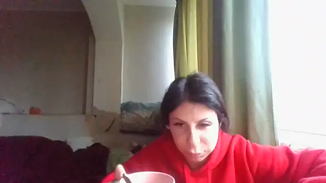 Snapshot of QueenMomyS chatting on December 4, 7:06 am QueenMomyS online show from December 4, 7:06 am