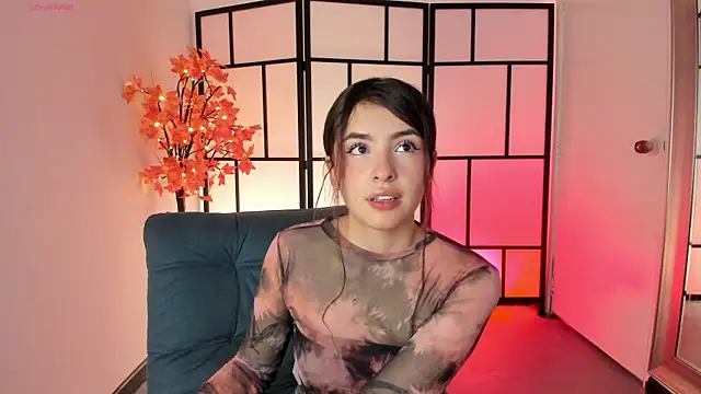 Snapshot of Sweet_pay chatting on November 25, 12:05 pm Sweet pay online show from November 25, 12:05 pm