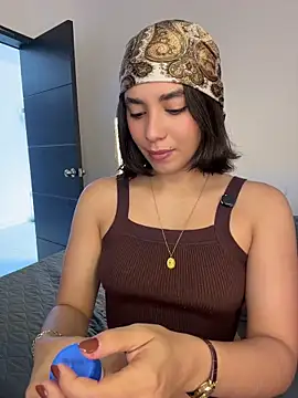 Capricho 01 online show from July 23, 7:12 pm