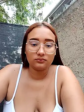 young dairy01 online show from February 12, 12:00 pm