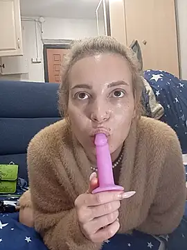 Conny Shellie online show from November 21, 10:30 pm