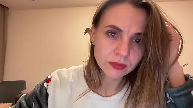 Snapshot of AnnieLove7722 chatting on October 14, 8:20 pm AnnieLove7722 online show from October 14, 8:20 pm