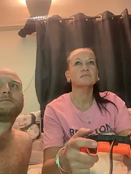 Snapshot of Thebald-topher chatting on October 19, 7:47 pm Thebald-topher online show from October 19, 7:47 pm