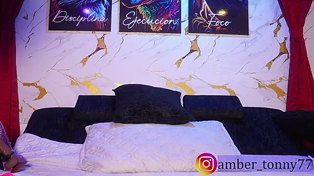 Snapshot of amber_tonny77 chatting on November 27, 10:06 am amber tonny77 online show from November 27, 10:06 am