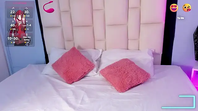 Athenea  fox online show from October 24, 11:39 am