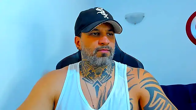 Snapshot of JoshRigby chatting on July 31, 7:46 pm JoshRigby online show from July 31, 7:46 pm