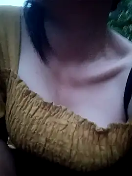 bree-zz online show from April 21, 10:34 pm