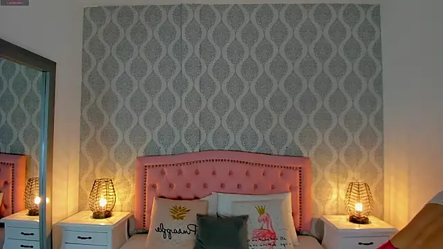 Snapshot of kendallspears_1 chatting on November 6, 3:40 am kendallspears 1 online show from November 6, 3:40 am