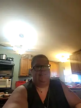 violentviolet68 online show from April 29, 4:55 pm