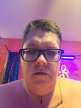 Snapshot of violentviolet68 chatting on May 19, 11:22 pm violentviolet68 online show from May 19, 11:22 pm