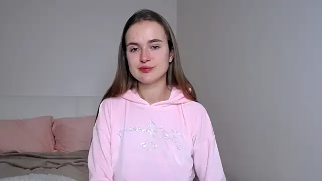 LilMary  online show from December 15, 8:24 pm