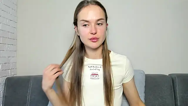 LilMary  online show from December 23, 7:06 am