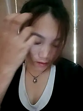 Snapshot of min-xinh chatting on October 18, 6:26 am min-xinh online show from October 18, 6:26 am