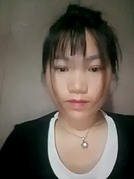 min-xinh online show from May 11, 9:23 pm
