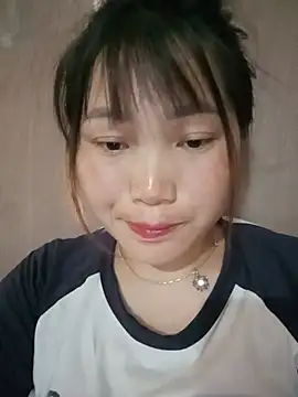 min-xinh online show from May 18, 8:09 am
