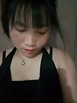 min-xinh online show from June 18, 1:04 pm