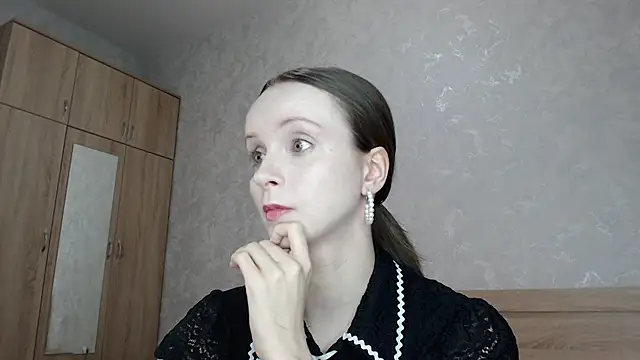 Snapshot of Yourplayfulspark chatting on November 19, 6:08 pm Yourplayfulspark online show from November 19, 6:08 pm