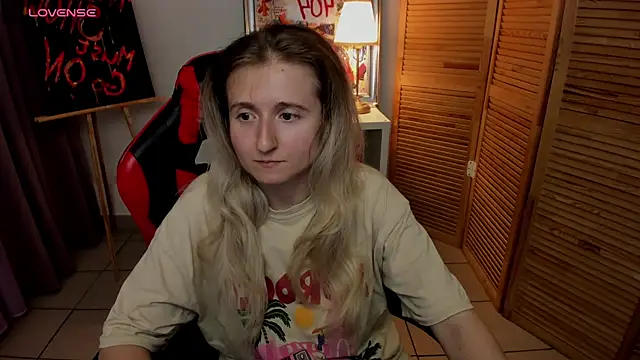 CamillaDreamer online show from August 1, 4:28 pm