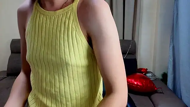 Emilly  Grey online show from February 16, 7:21 pm