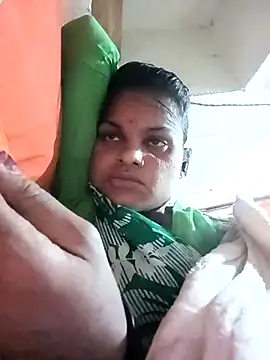 Snapshot of SHMA-77 chatting on November 19, 3:23 pm SHMA-77 online show from November 19, 3:23 pm