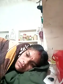 Snapshot of SHMA-77 chatting on January 10, 10:47 pm SHMA-77 online show from January 10, 10:47 pm