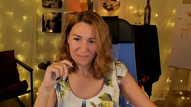 DonnaSmitth online show from October 13, 3:45 pm