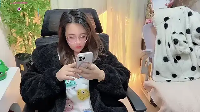 NEWONETO online show from January 16, 8:35 pm