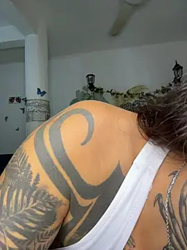 Snapshot of lurosscy chatting on November 8, 7:45 pm lurosscy online show from November 8, 7:45 pm