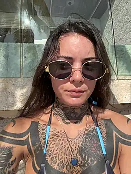 Snapshot of lurosscy chatting on November 30, 3:16 pm lurosscy online show from November 30, 3:16 pm