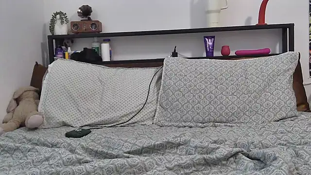 xXJJIvyXx online show from March 7, 4:15 pm