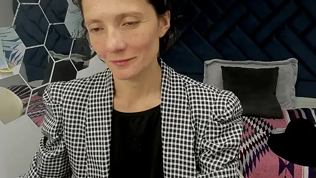 Snapshot of Valery_More__ chatting on November 13, 12:15 pm Valery More online show from November 13, 12:15 pm