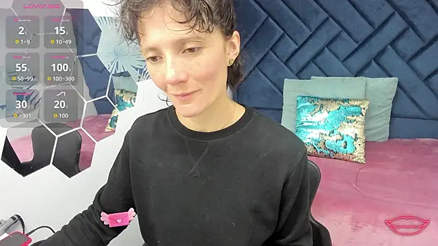 Valery More   online show from February 12, 1:17 pm