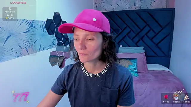Valery More   online show from May 31, 1:18 pm