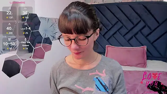 Snapshot of Valery_More__ chatting on June 25, 1:37 pm Valery More online show from June 25, 1:37 pm