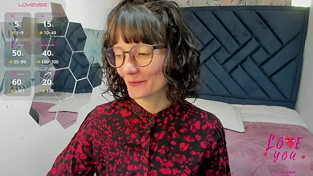 Snapshot of Valery_More__ chatting on June 27, 1:17 pm Valery More online show from June 27, 1:17 pm