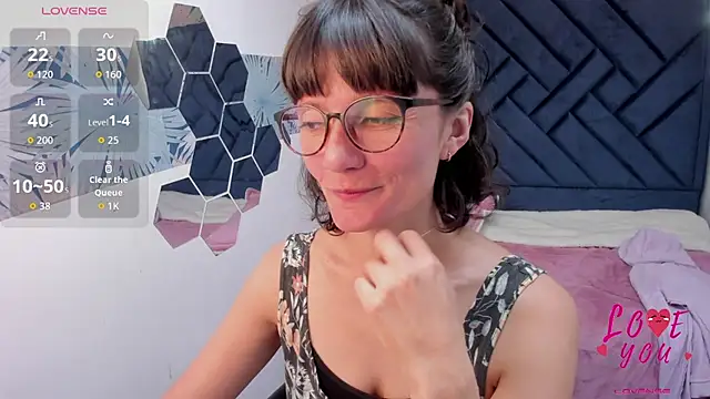 Snapshot of Valery_More__ chatting on July 6, 3:03 pm Valery More online show from July 6, 3:03 pm