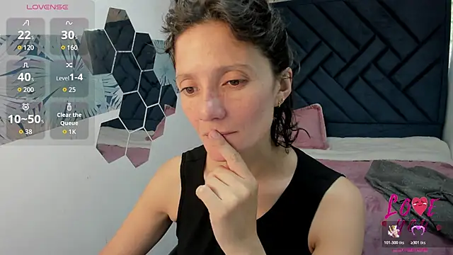 Snapshot of Valery_More__ chatting on July 9, 1:26 pm Valery More online show from July 9, 1:26 pm