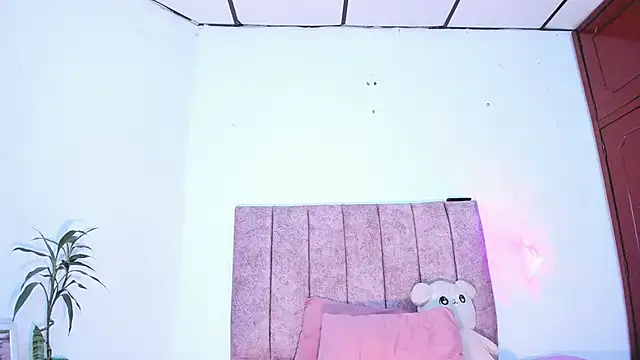 Mila 1wood online show from March 14, 1:38 pm