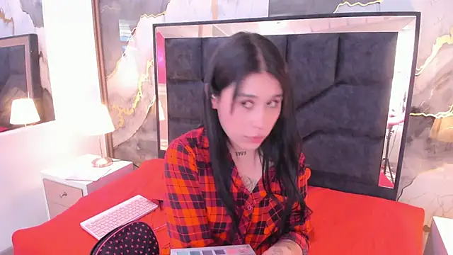 SusanVilla online show from February 17, 7:53 pm