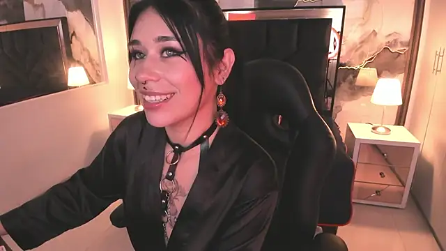 Snapshot of SusanVilla chatting on May 14, 7:53 pm SusanVilla online show from May 14, 7:53 pm