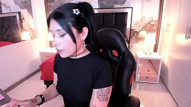 Snapshot of SusanVilla chatting on May 20, 7:42 pm SusanVilla online show from May 20, 7:42 pm