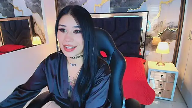 Snapshot of SusanVilla chatting on June 27, 7:52 pm SusanVilla online show from June 27, 7:52 pm