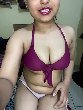 soniyaverma00 online show from May 15, 8:27 pm
