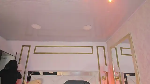 i kristi online show from March 6, 8:27 pm