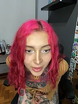 Snapshot of SelenaRouge1 chatting on November 6, 3:40 am SelenaRouge1 online show from November 6, 3:40 am