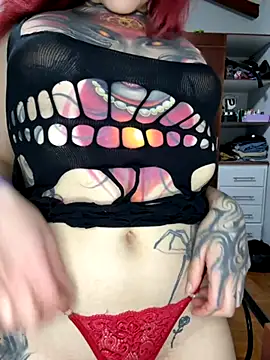 Snapshot of SelenaRouge1 chatting on November 20, 4:01 am SelenaRouge1 online show from November 20, 4:01 am